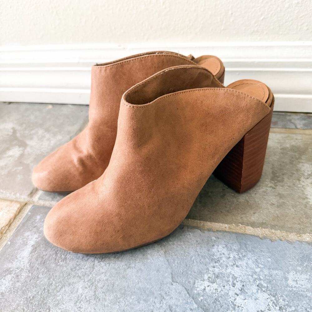 Report Tan Suede Mule Heels Block Heel Slip On Women’s Size 6.5